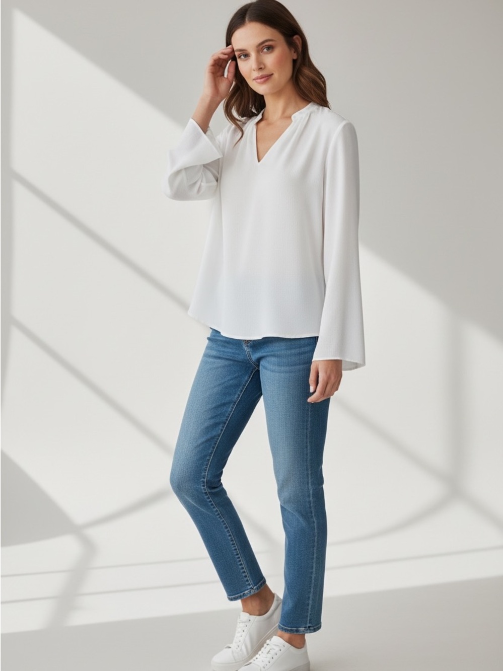 Vince Camuto White V-Neck Long Sleeve Blouse